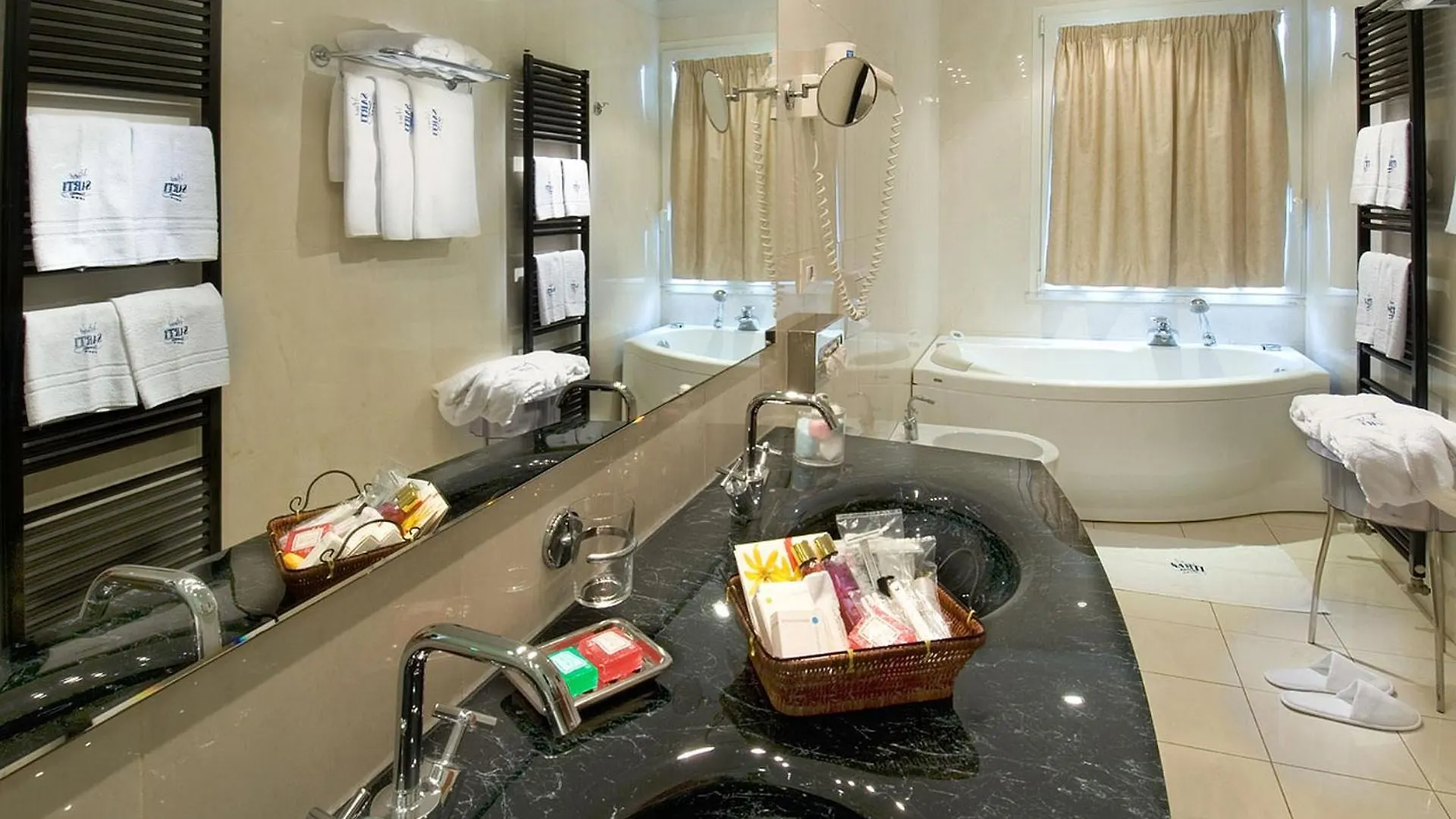 Hotel Sarti Riccione 4*,  Italia